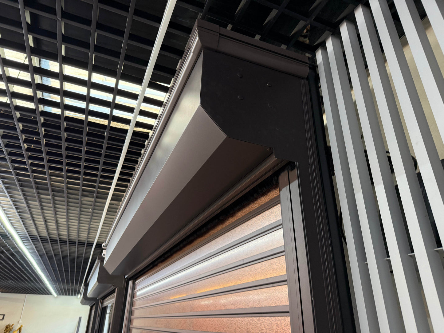 Customizable Rolling Garage Door – Perfect for Residential and Commercial Use - BOLANG DOOR